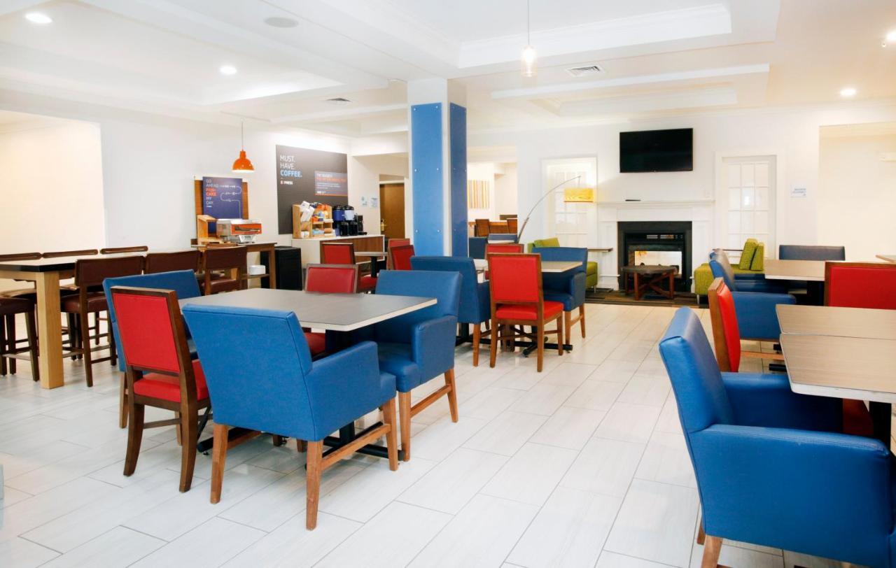 Holiday Inn Express Hotel & Suites Bethlehem Airport/Allentown Area By Ihg Εξωτερικό φωτογραφία