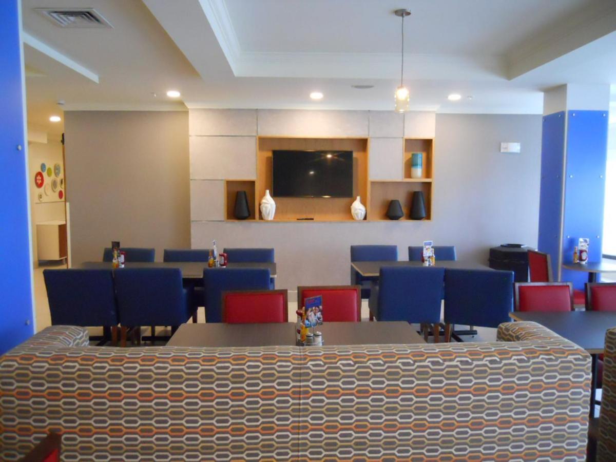 Holiday Inn Express Hotel & Suites Bethlehem Airport/Allentown Area By Ihg Εξωτερικό φωτογραφία